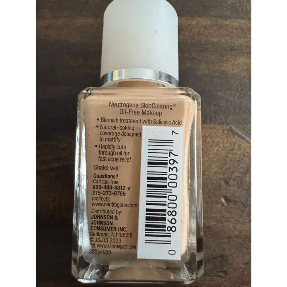Neutrogena Oil-Free Makeup Foundation - 40 Nude